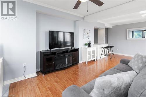 150 Charlton Avenue E Unit# 2206, Hamilton, ON - Indoor Photo Showing Living Room