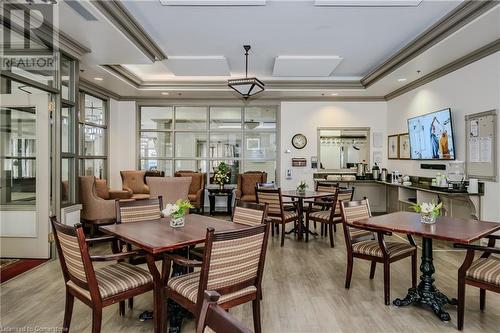 100 Burloak Drive Unit# 1214, Burlington, ON - Indoor Photo Showing Dining Room