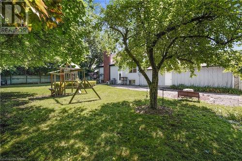 1 Northcliffe Avenue, Dundas, ON - Outdoor