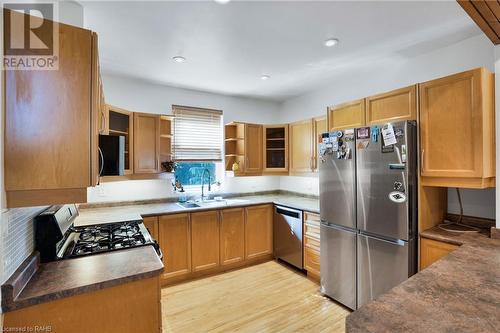 1 Northcliffe Avenue, Dundas, ON - Indoor Photo Showing Kitchen