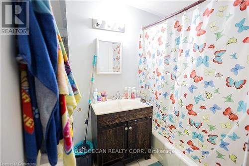 66 Eagle Avenue, Brantford, ON - Indoor Photo Showing Bathroom