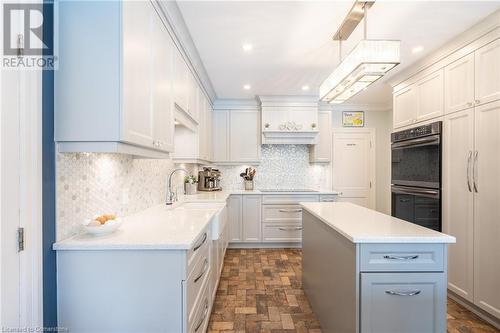 46 Mountain Brow Boulevard, Hamilton, ON - Indoor Photo Showing Kitchen With Upgraded Kitchen