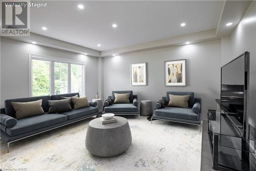 50937 Memme Court, Wainfleet, ON - Indoor Photo Showing Living Room