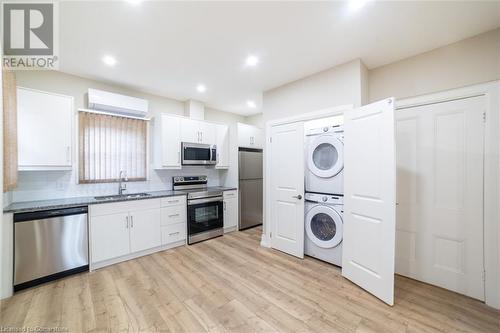 82 Victoria Avenue S, Hamilton, ON - Indoor Photo Showing Laundry Room