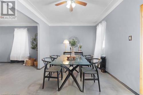 13 Clinton Street, Hamilton, ON - Indoor Photo Showing Dining Room