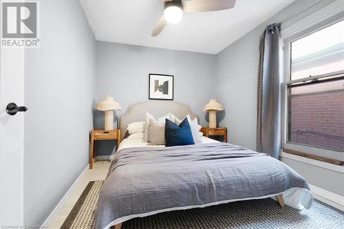 13 Clinton Street, Hamilton, ON - Indoor Photo Showing Bedroom