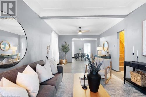 13 Clinton Street, Hamilton, ON - Indoor Photo Showing Living Room