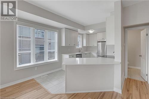 219 Dundas Street E Unit# 18, Waterdown, ON - Indoor Photo Showing Kitchen