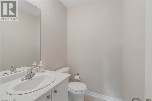 219 Dundas Street E Unit# 18, Waterdown, ON - Indoor Photo Showing Bathroom