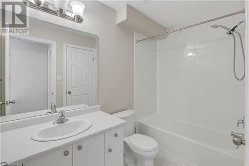 219 Dundas Street E Unit# 18, Waterdown, ON - Indoor Photo Showing Bathroom