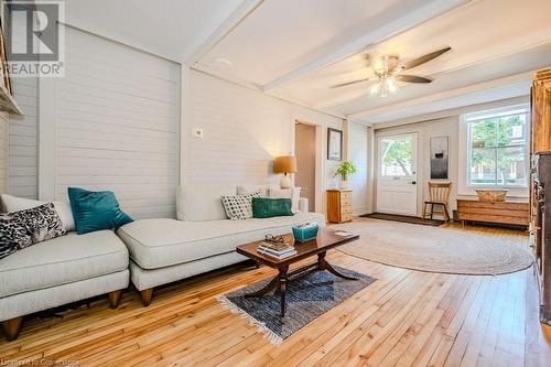 44 King Street, Port Colborne, ON - Indoor Photo Showing Living Room