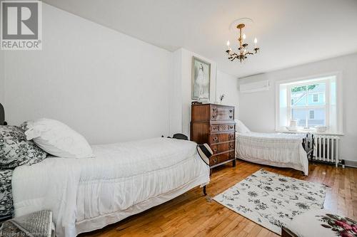 44 King Street, Port Colborne, ON - Indoor Photo Showing Bedroom