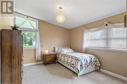 3202 Trinity Church Road, Hamilton, ON - Indoor Photo Showing Bedroom