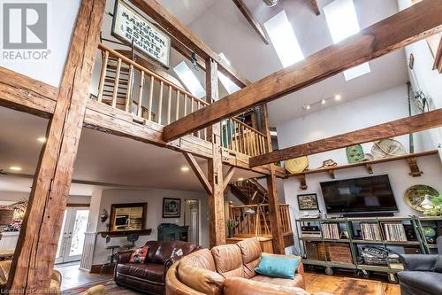 Great room - vaulted ceiling - skylights - 627 Bayshore Boulevard, Burlington, ON - Indoor Photo Showing Living Room