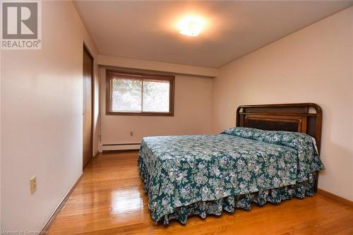 310 Montmorency Drive, Hamilton, ON - Indoor Photo Showing Bedroom