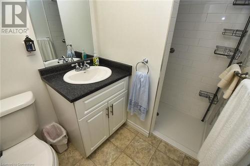 310 Montmorency Drive, Hamilton, ON - Indoor Photo Showing Bathroom