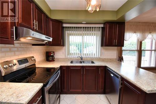 310 Montmorency Drive, Hamilton, ON - Indoor Photo Showing Kitchen With Double Sink