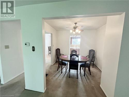 34 Bow Valley Drive Unit# 5, Hamilton, ON - Indoor Photo Showing Dining Room