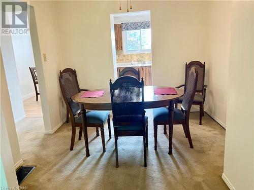 34 Bow Valley Drive Unit# 5, Hamilton, ON - Indoor Photo Showing Dining Room