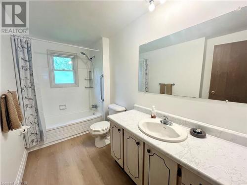 main bath - 34 Bow Valley Drive Unit# 5, Hamilton, ON - Indoor Photo Showing Bathroom