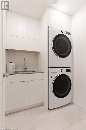 315 Park Street W, Dundas, ON - Indoor Photo Showing Laundry Room