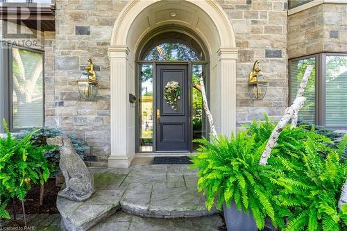 4014 Lantern Lane, Burlington, ON - Outdoor