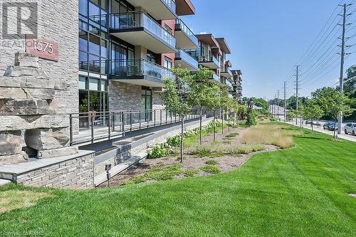 1575 Lakeshore Road W Unit# 304, Mississauga, ON - Outdoor With Balcony