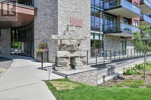 1575 Lakeshore Road W Unit# 304, Mississauga, ON - Outdoor With Balcony