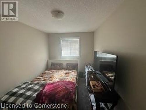 70 Willowrun Drive Unit# 87, Kitchener, ON - Indoor Photo Showing Bedroom