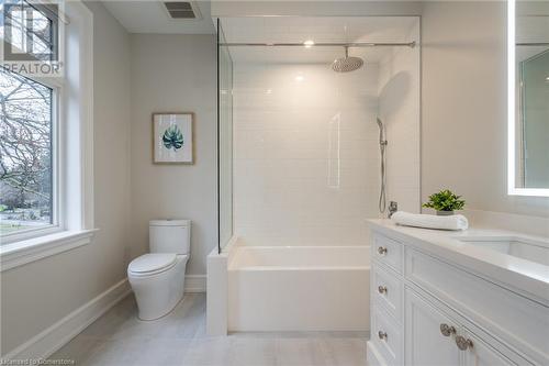 620 King Road, Burlington, ON - Indoor Photo Showing Bathroom