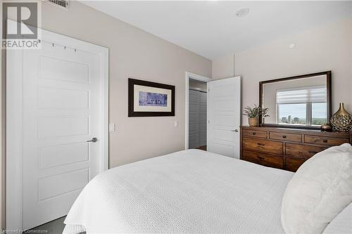 2025 Maria Street Unit# 1508, Burlington, ON - Indoor Photo Showing Bedroom