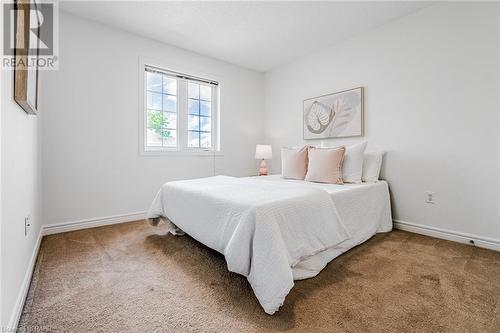 5228 Garland Crescent, Burlington, ON - Indoor Photo Showing Bedroom