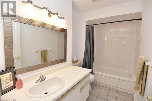 15 Derby Street Unit# 39, Hamilton, ON - Indoor Photo Showing Bathroom