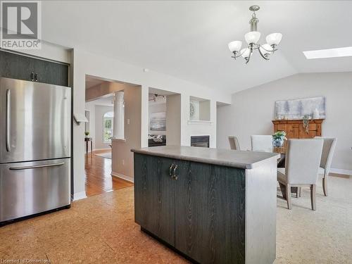 5649 Condor Place, Mississauga, ON - Indoor Photo Showing Kitchen