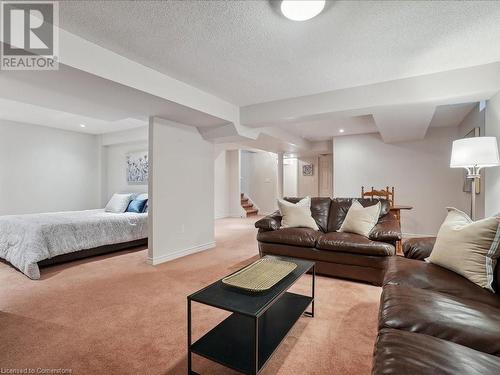 5649 Condor Place, Mississauga, ON - Indoor Photo Showing Living Room