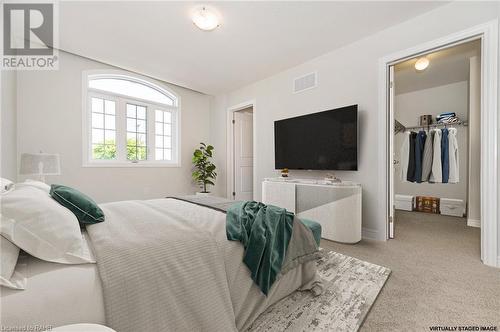 417 East 16Th Street, Hamilton, ON - Indoor Photo Showing Bedroom