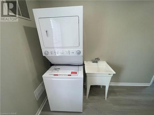 132 Jackson Street E, Hamilton, ON - Indoor Photo Showing Laundry Room