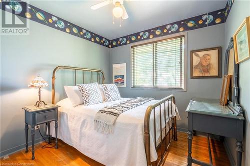 5203 Mulberry Drive, Burlington, ON - Indoor Photo Showing Bedroom