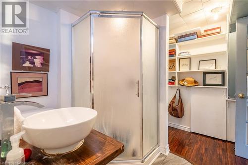 5203 Mulberry Drive, Burlington, ON - Indoor Photo Showing Bathroom