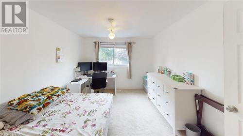 19 Huntsville Street, Hamilton, ON - Indoor Photo Showing Bedroom