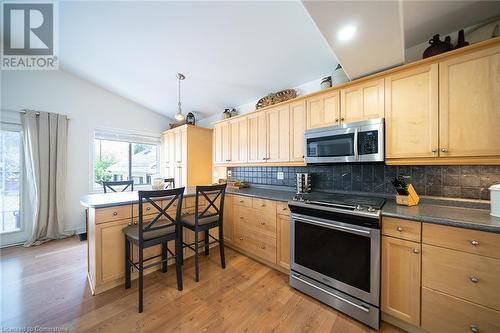 71 Dunkirk Drive, Hamilton, ON - Indoor Photo Showing Kitchen