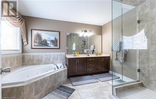 12 Sistine Court, Hamilton, ON - Indoor Photo Showing Bathroom