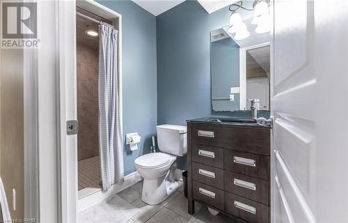 12 Sistine Court, Hamilton, ON - Indoor Photo Showing Bathroom