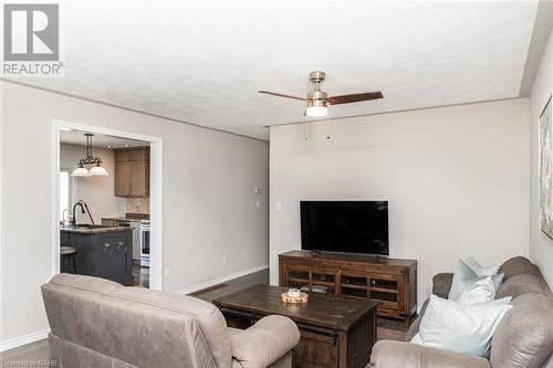 47 Simson Avenue, Simcoe, ON - Indoor Photo Showing Living Room