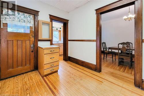 17 Barnesdale Avenue N, Hamilton, ON - Indoor Photo Showing Other Room