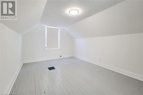 17 Barnesdale Avenue N, Hamilton, ON - Indoor Photo Showing Other Room