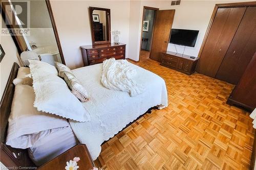 15 Presidio Drive, Hamilton, ON - Indoor Photo Showing Bedroom