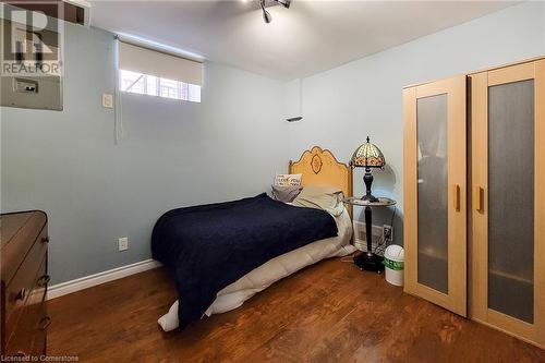 15 Presidio Drive, Hamilton, ON - Indoor Photo Showing Bedroom