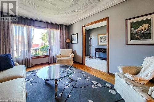 15 Presidio Drive, Hamilton, ON - Indoor Photo Showing Living Room