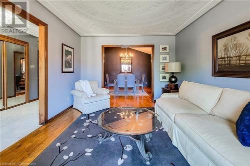 15 Presidio Drive, Hamilton, ON - Indoor Photo Showing Living Room